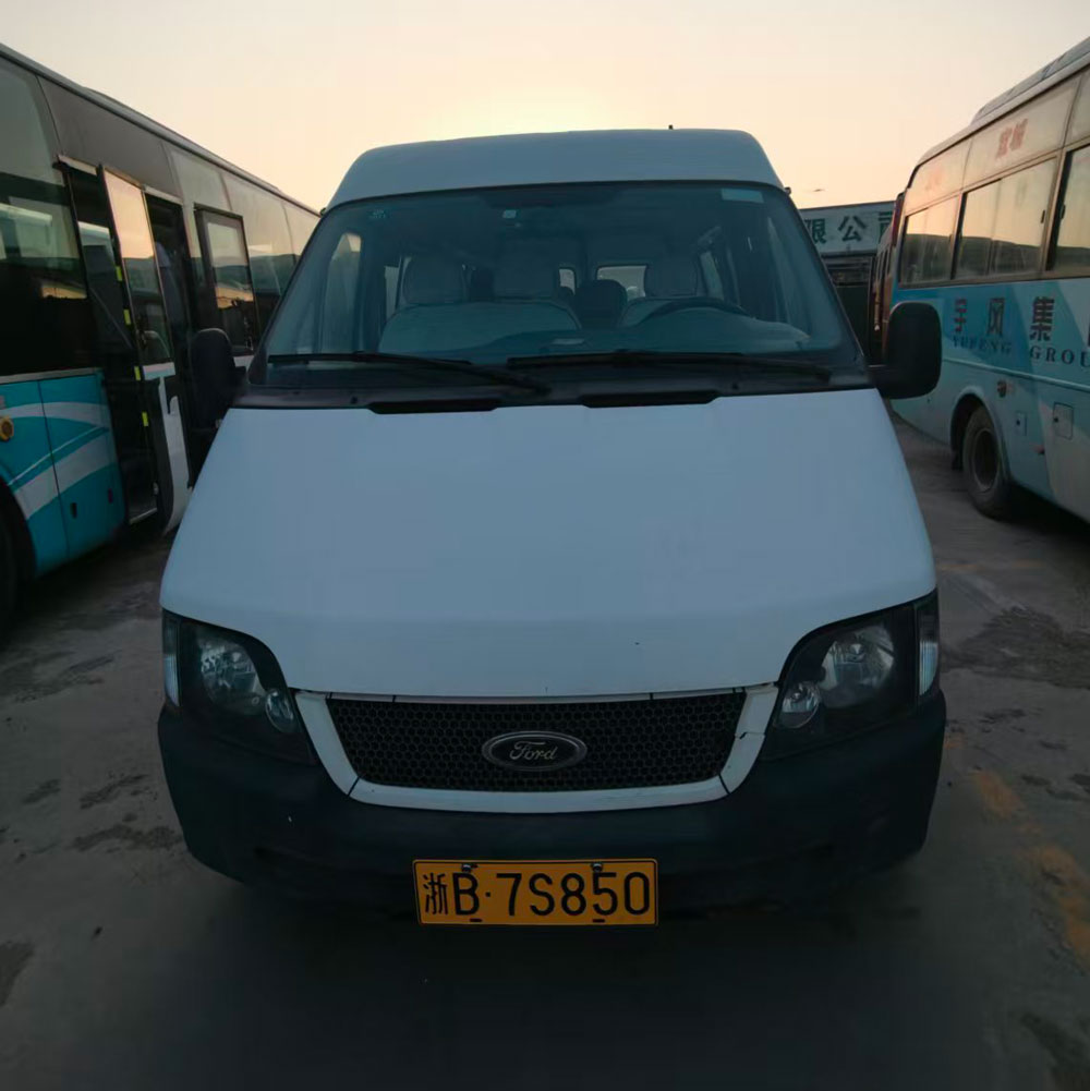Jiangling 15 орундуу дизелдик автобус
