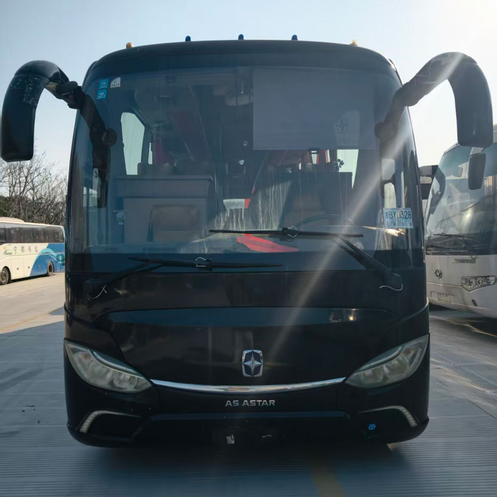 Yaxing 53 орундуу дизелдик автобус