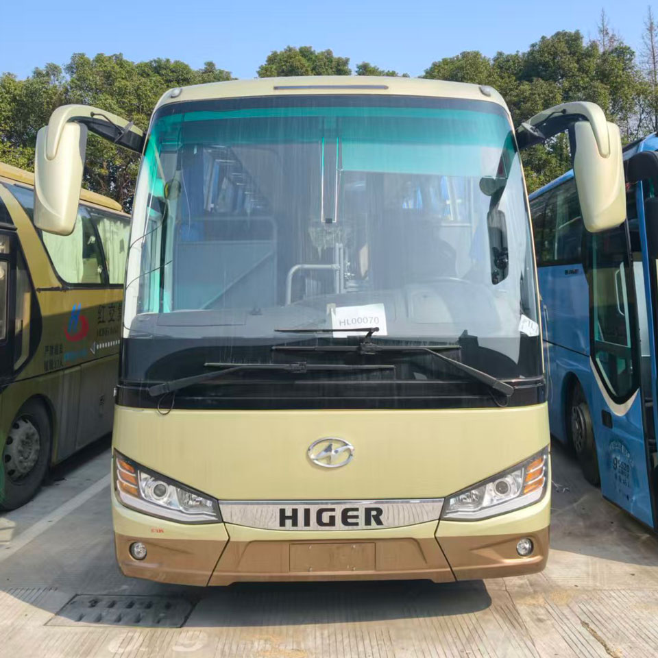 Yutong 54 орундуу дизелдик автобус