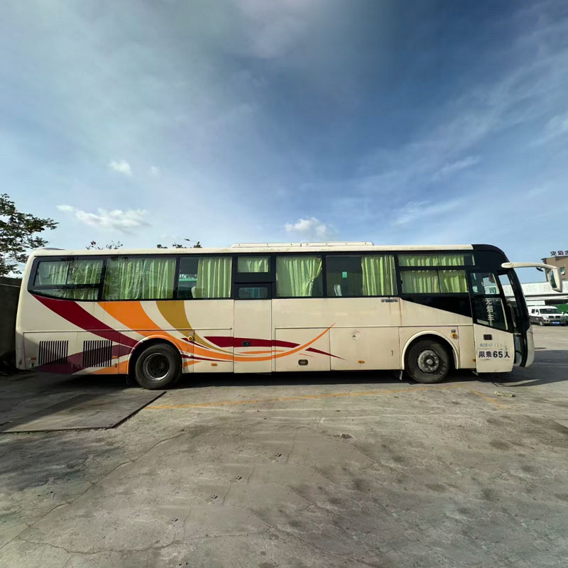 Yutong 65 орундуу дизелдик автобус