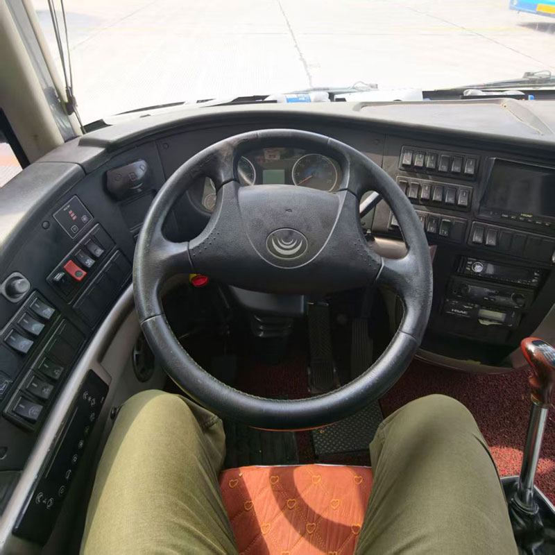 Yutong 59 орундук экинчи кол дизелдик автобус