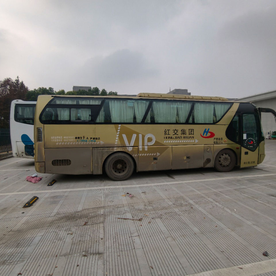 Neoplan 37 орундуу дизелдик автобус