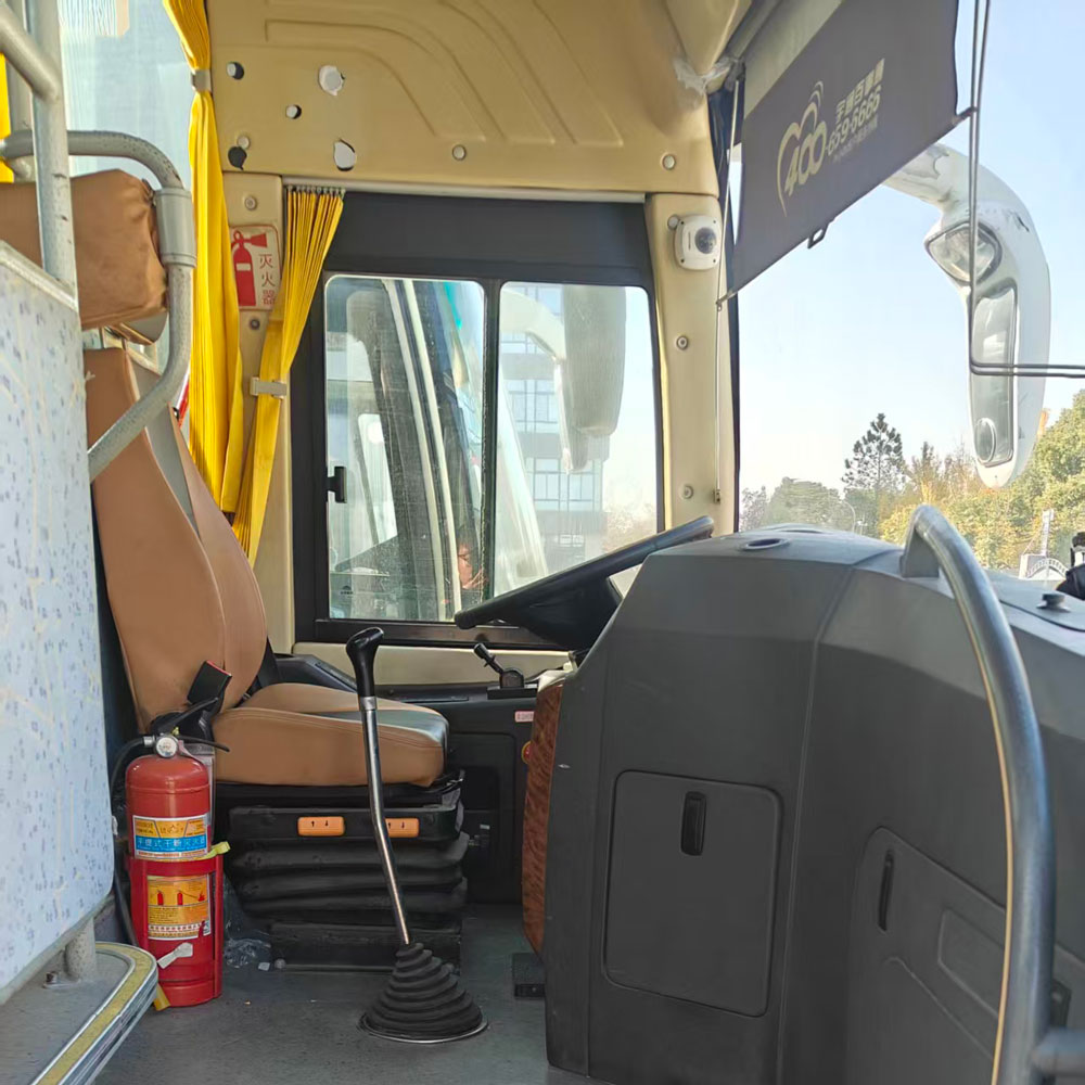 51 орундук Дизель автобусу колдонулган