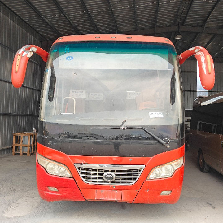 Yutong 35 орундуу дизель экинчи колу автобус Yutong 35 орундуу дизель экинчи колу автобус