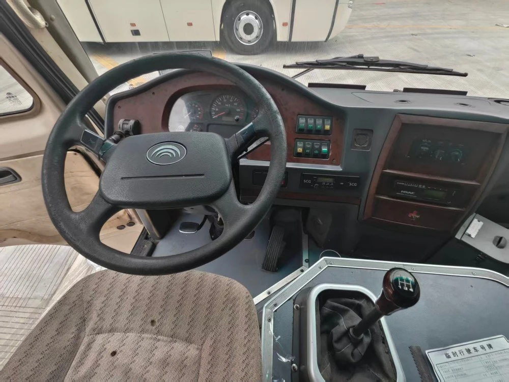Yutong 6m Diesel Bus